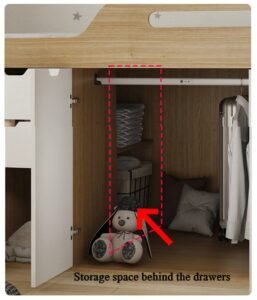Solving small space problems with a multifunctional bed and pet house.