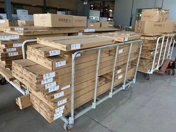 Customized packing solutions for furniture manufacturers