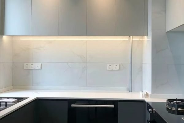 high gloss MDF kitchen cabinet door finish detail